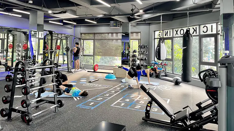 Phòng gym & spa cao cấp Luxora - Thiết bị tập luyện hiện đại